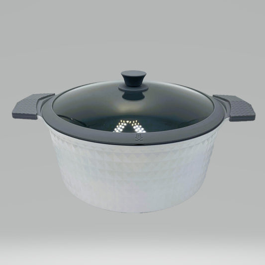 7 Quart Ceramic Non-Stick Diamond Cut Stock Pot with Lid - White