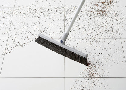 Crimador Extendable Swivel Broom