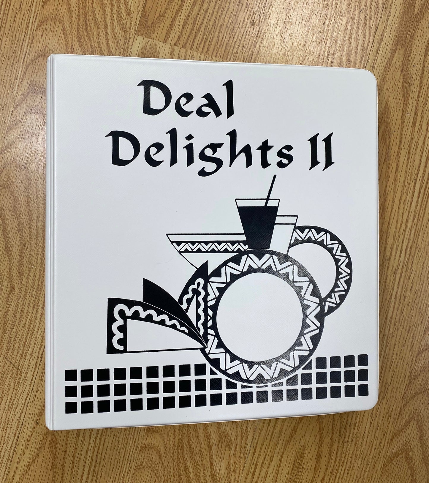 Deal Delights 2 Cookbook White