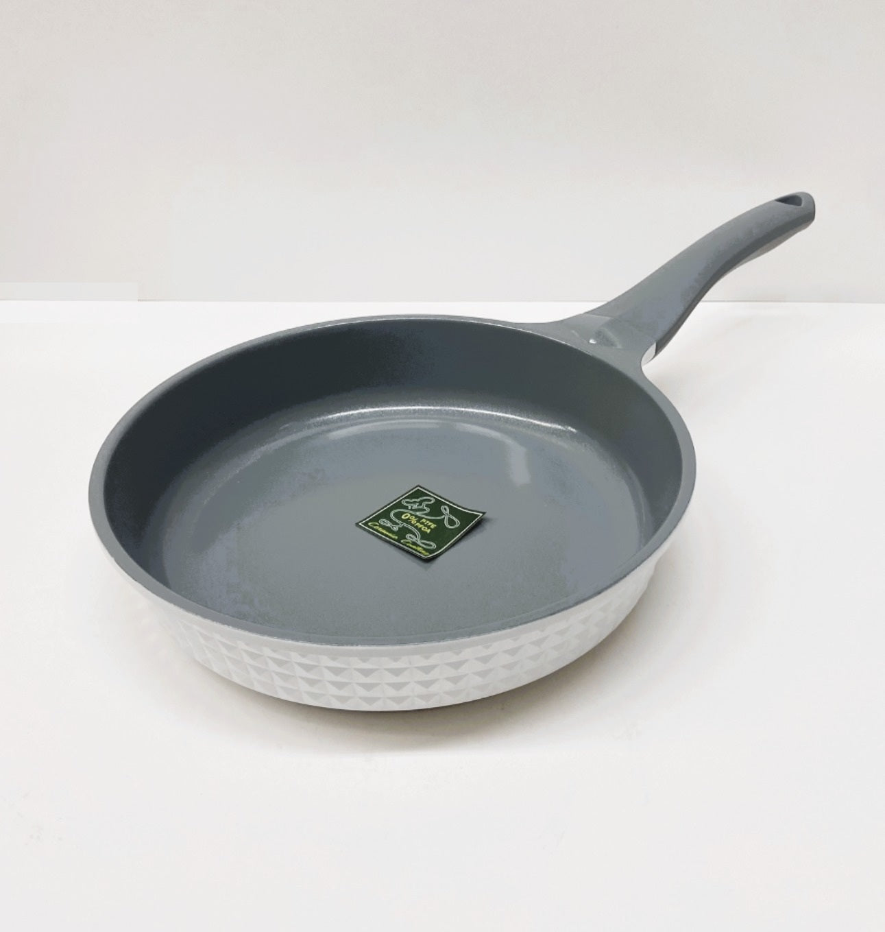 10" Inch Ceramic Non-Stick Fry Pan Diamond Cut - White