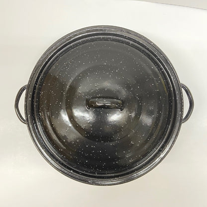 Round Speckled Enameled Covered Roaster/ Stock Pot - 5 lb Capacity / 4.7 Ltr