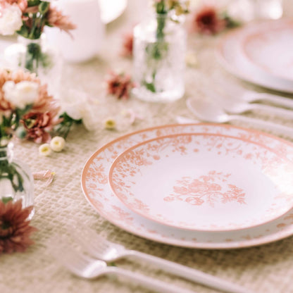 10 In. Trendables Toile Plastic Disposable Dinner Plates - 10 ct.