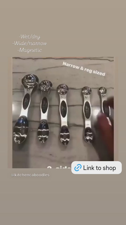 Magnetic two sided measuring spoons