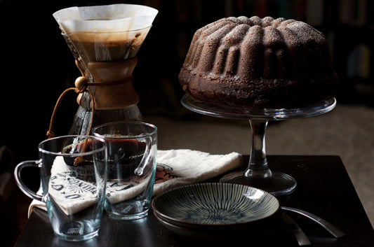 2.1 quart (8.4 cup) glass bundt cake pan