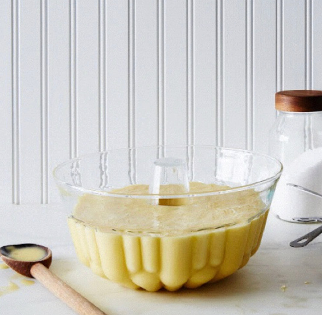 2.1 quart (8.4 cup) glass bundt cake pan